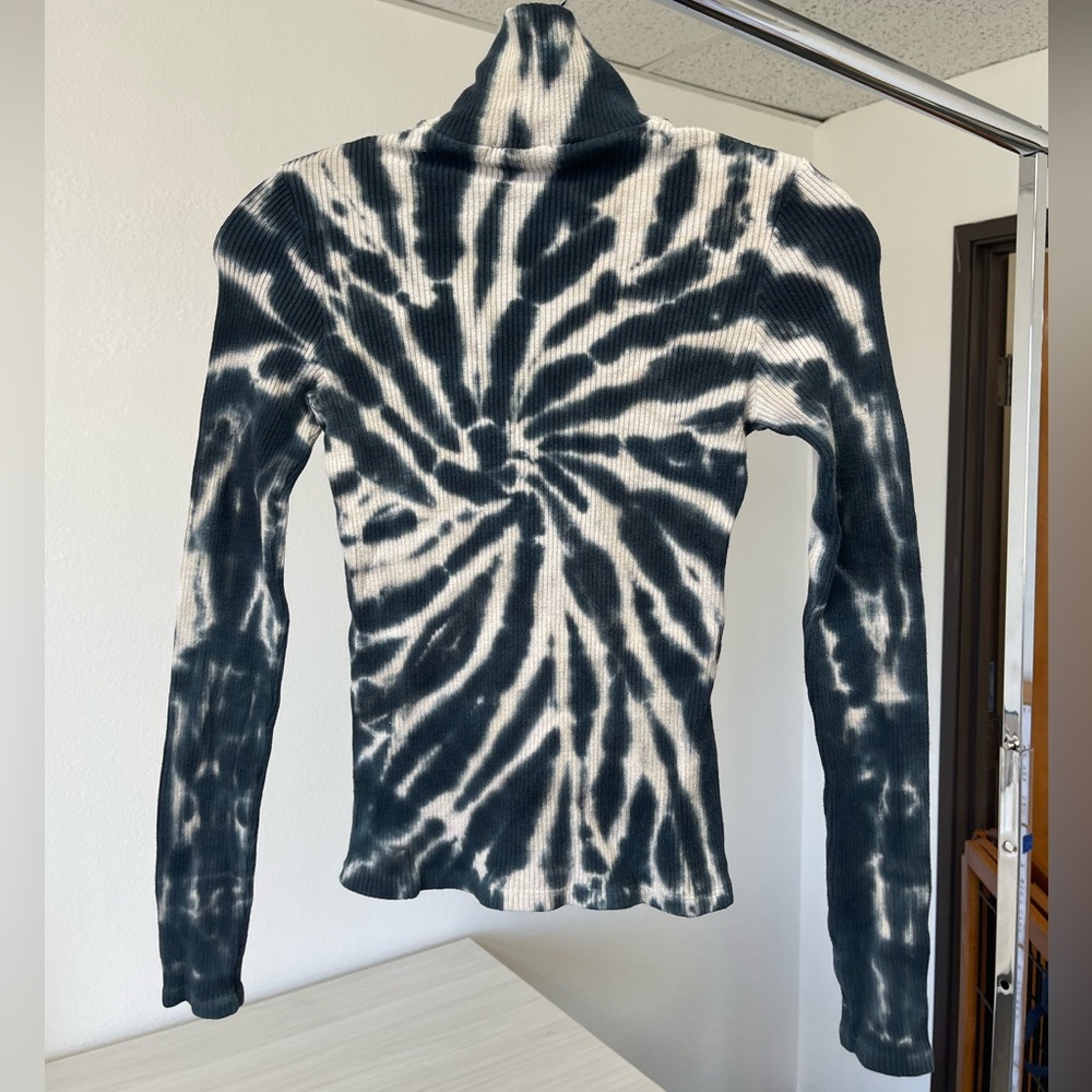 LACAUSA NAVY TIE DYE LONG SLEEVE TURTLENECK SWEATER Sz XS - Picture 2 of 4